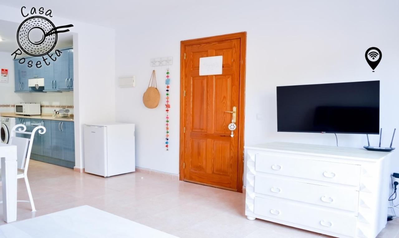 Family Casa Rosetta 4 Persons - Wifi And Pool Service คอร์ราเลโฮ ภายนอก รูปภาพ