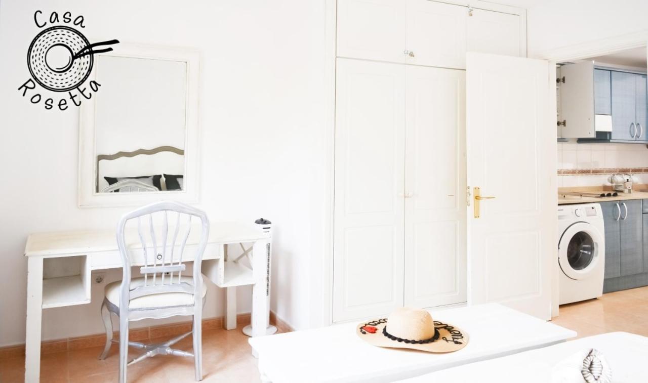 Family Casa Rosetta 4 Persons - Wifi And Pool Service คอร์ราเลโฮ ภายนอก รูปภาพ
